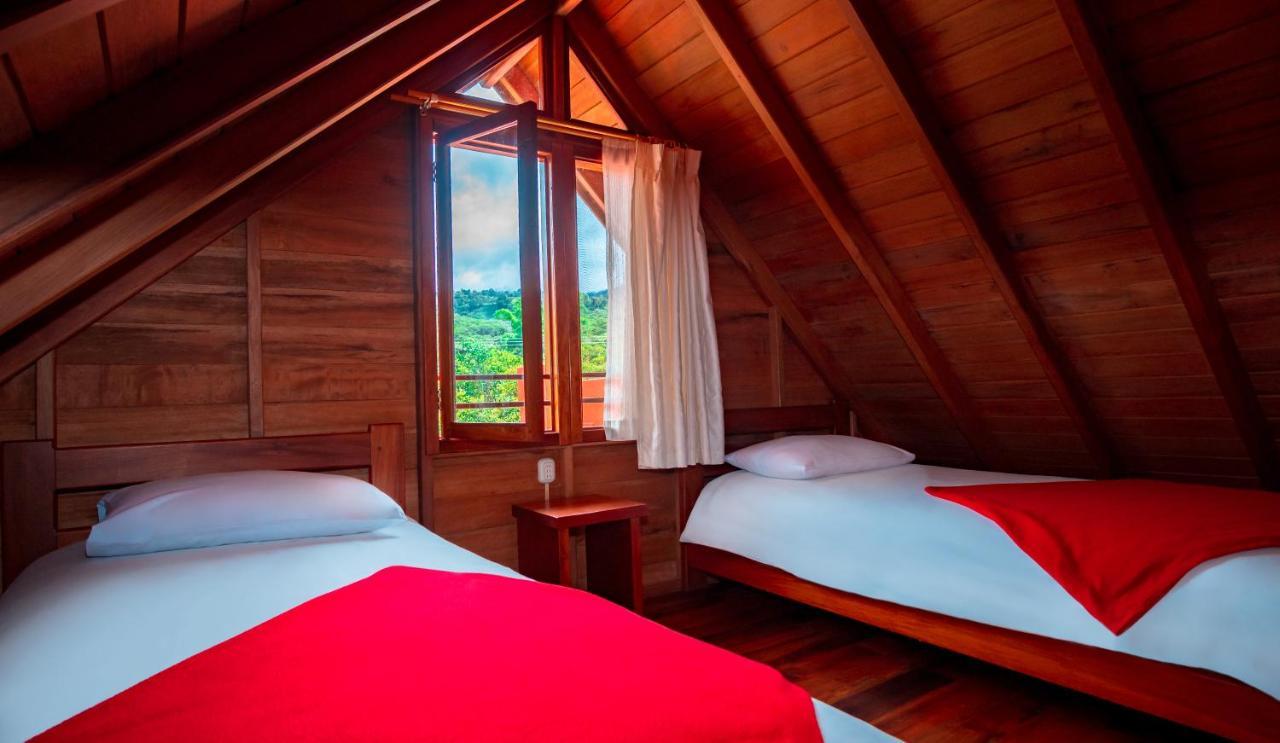 Sisakuna Lodge Mindo Bagian luar foto