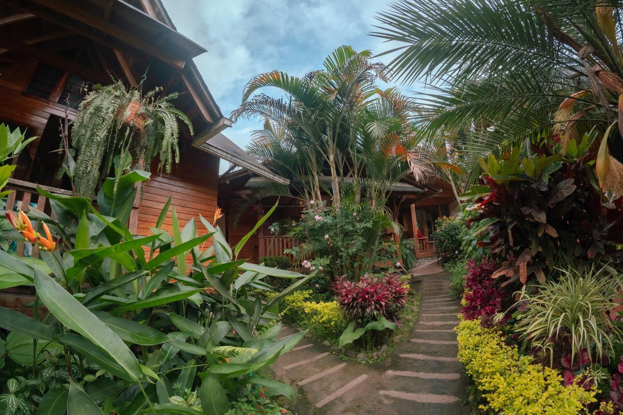 Sisakuna Lodge Mindo Bagian luar foto