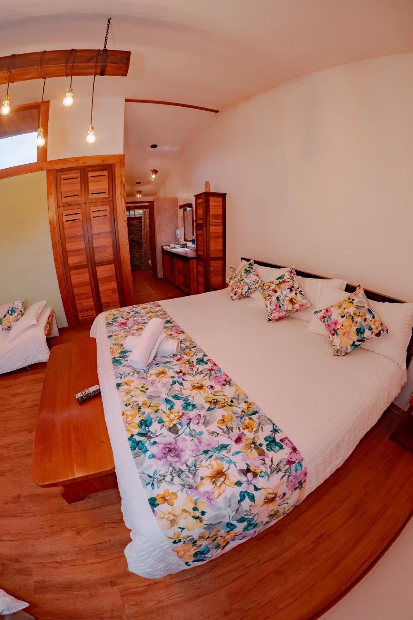 Sisakuna Lodge Mindo Bagian luar foto