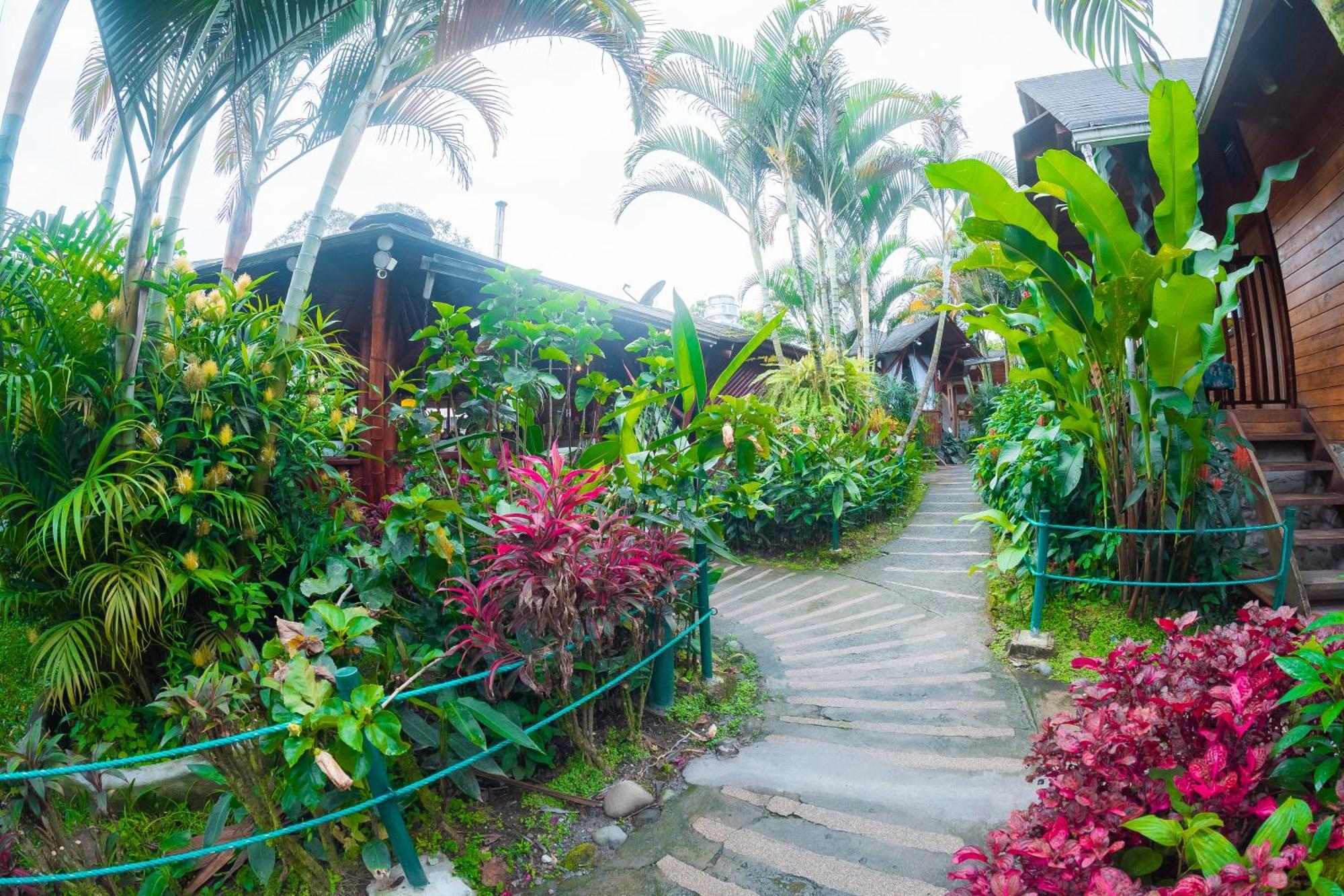 Sisakuna Lodge Mindo Bagian luar foto