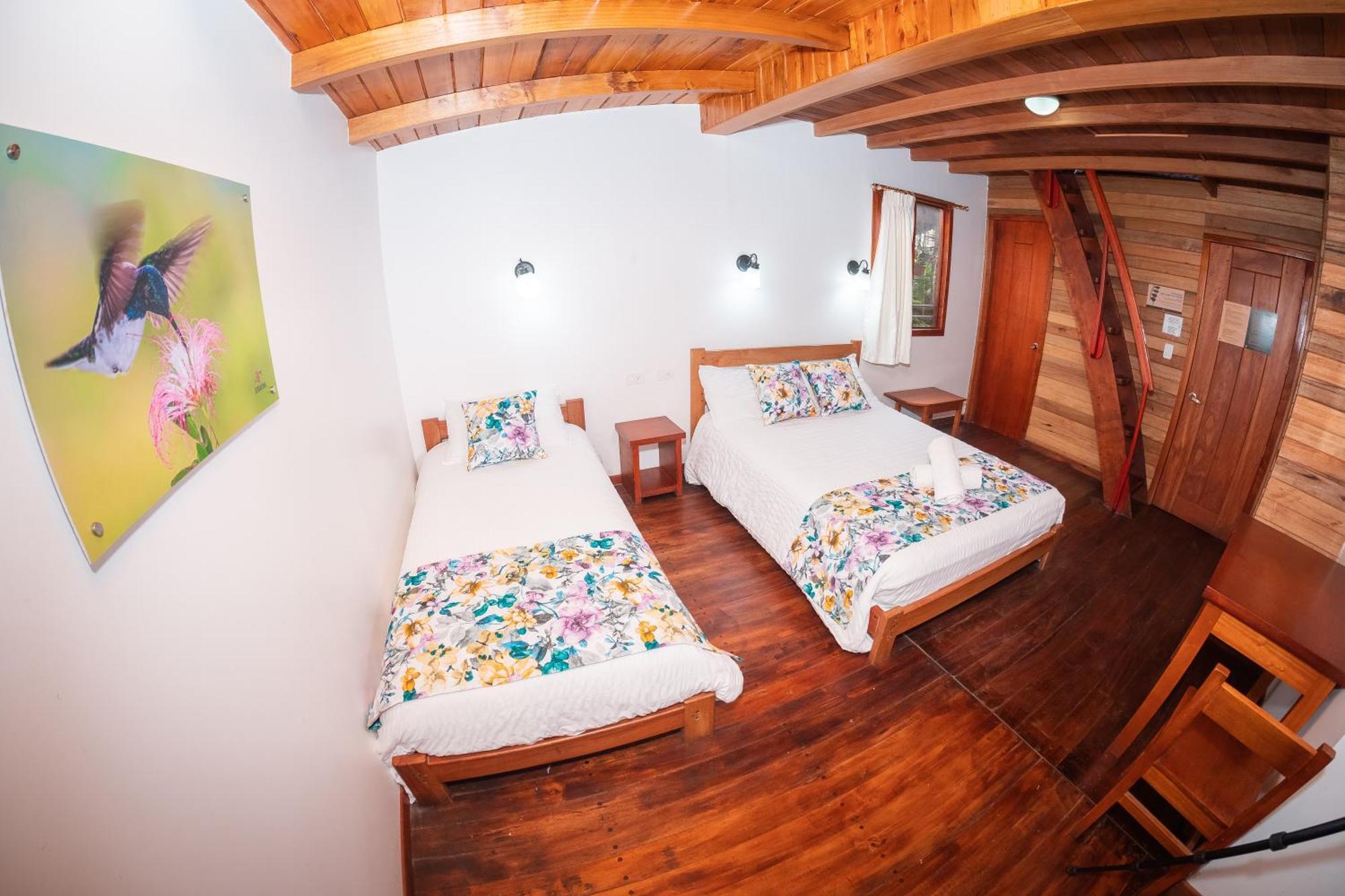 Sisakuna Lodge Mindo Bagian luar foto
