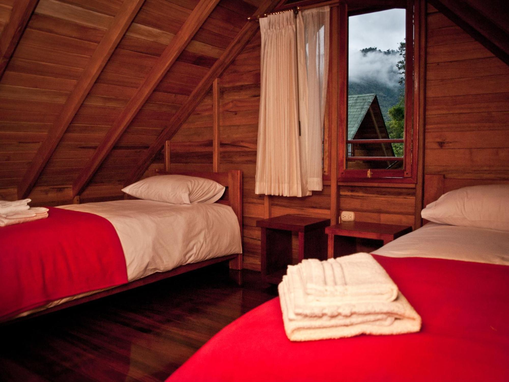Sisakuna Lodge Mindo Ruang foto