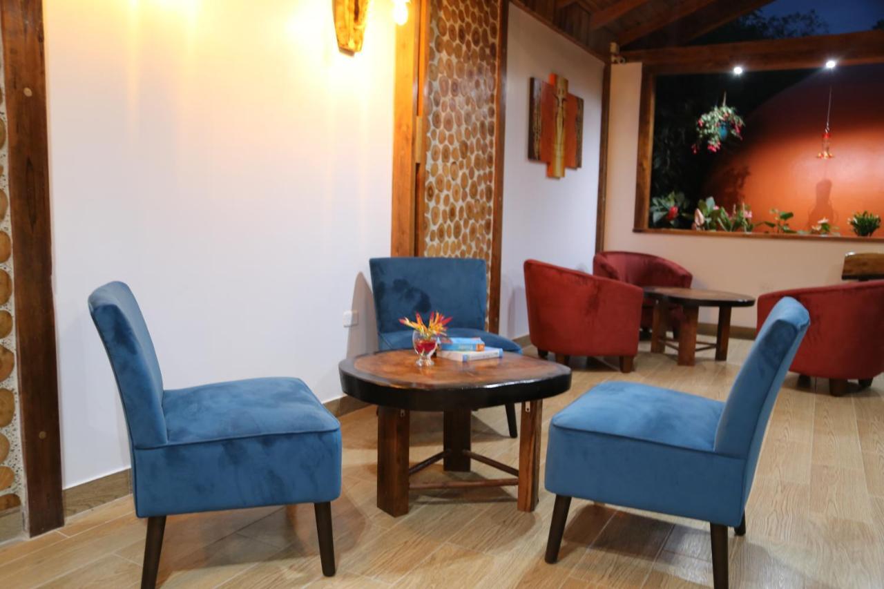 Sisakuna Lodge Mindo Bagian luar foto